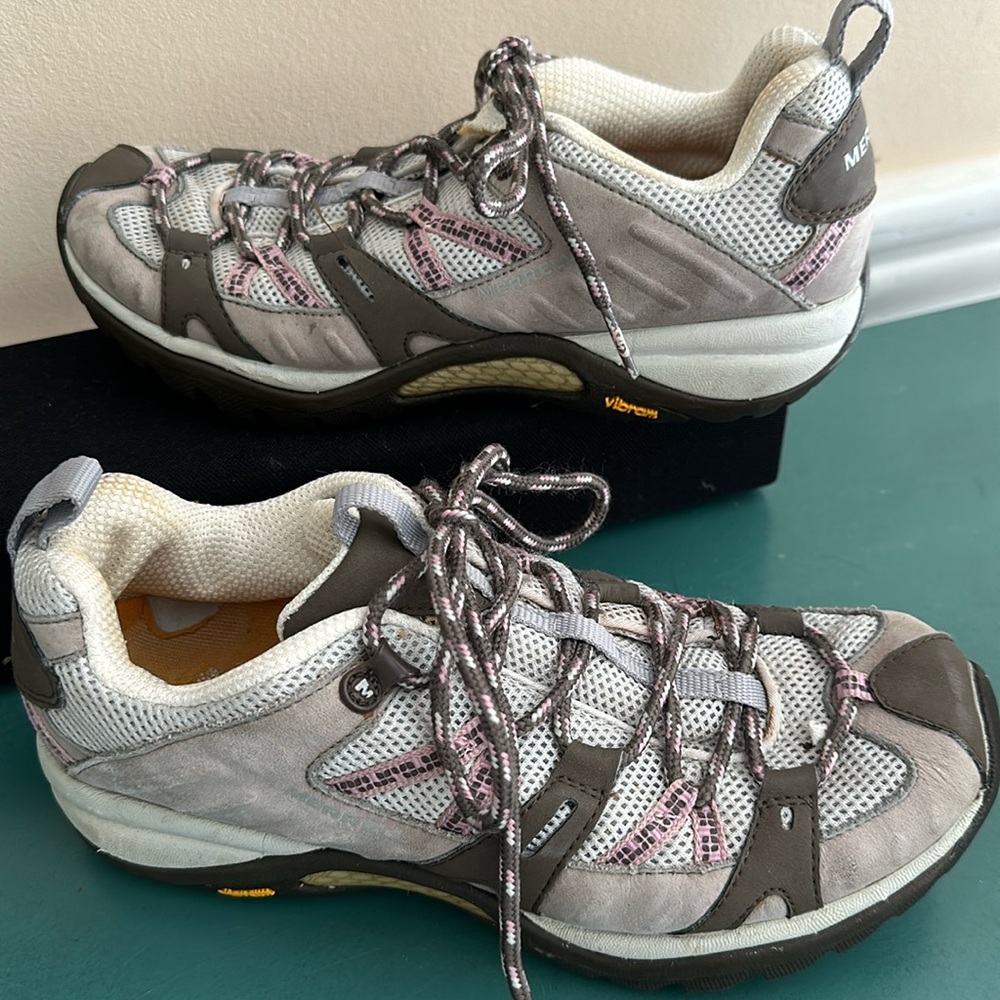 Merrill Continuum Shoes